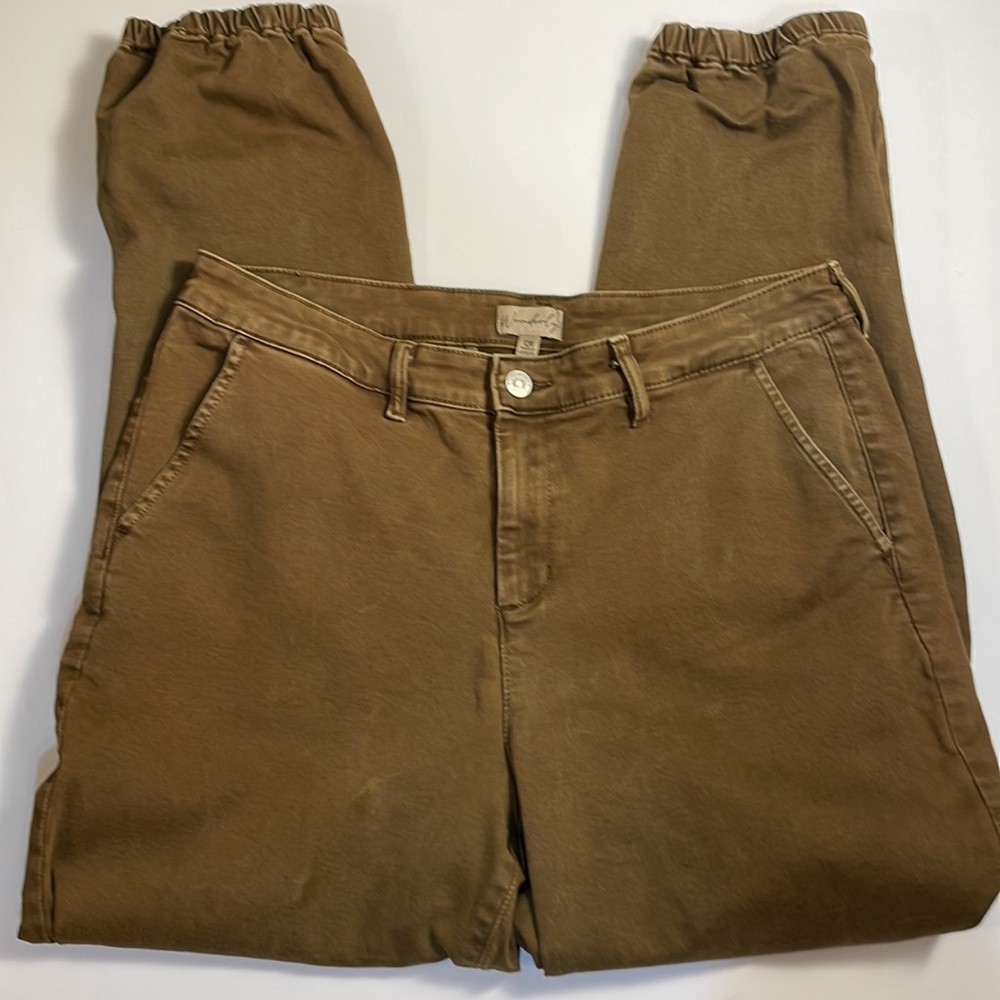 Wonderly Elastic Cuff Twill Joggers in Brown